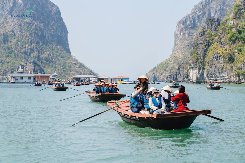 Bai Tu Long Bay